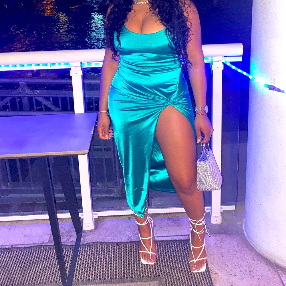 GREEN ALDIS SATIN HIGH SLIT DRESS - Medium